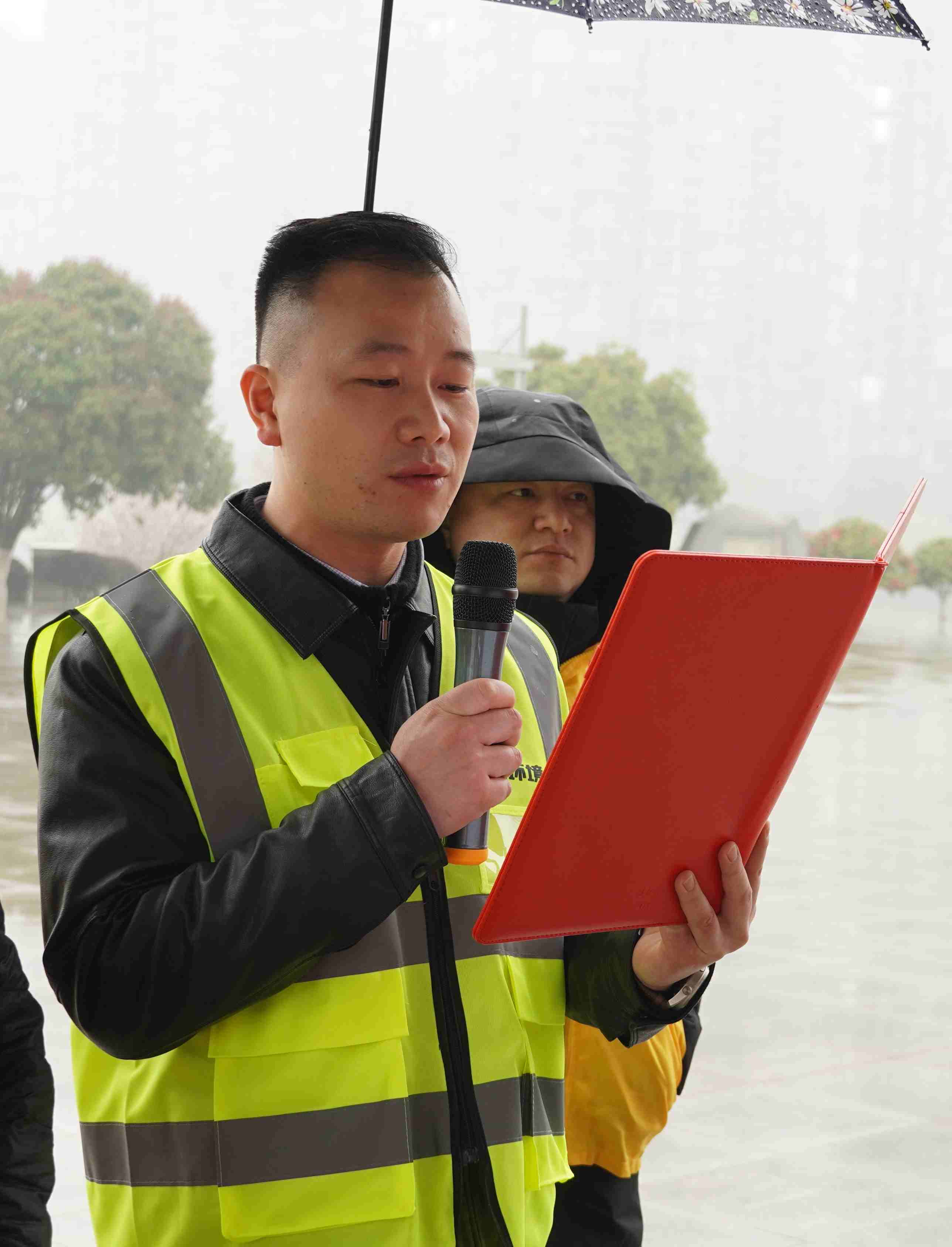 長沙清潔,長沙清潔服務,長沙專業(yè)清潔,長沙清潔公司,湖南專業(yè)清潔,長沙保潔公司,長沙專業(yè)保潔,長沙物業(yè)保潔